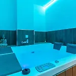 Lejlighed Lujo A Tu Alcance Con Y Garaje, Pleno Centro Huelva