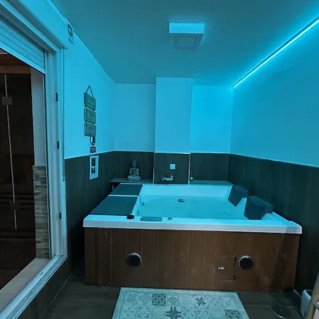 Lujo A Tu Alcance Con Y Garaje, Pleno Centro Apartamento Huelva