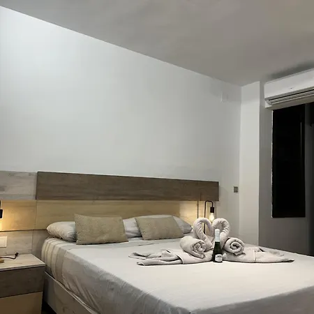 Apartamento Lujo A Tu Alcance Con Y Garaje, Pleno Centro Huelva
