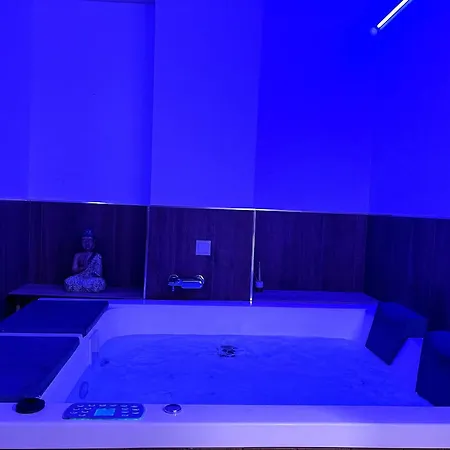 Apartamento Lujo A Tu Alcance Con Y Garaje, Pleno Centro