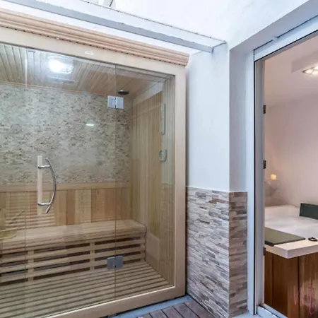 Lujo A Tu Alcance Con Y Garaje, Pleno Centro Apartamento Huelva